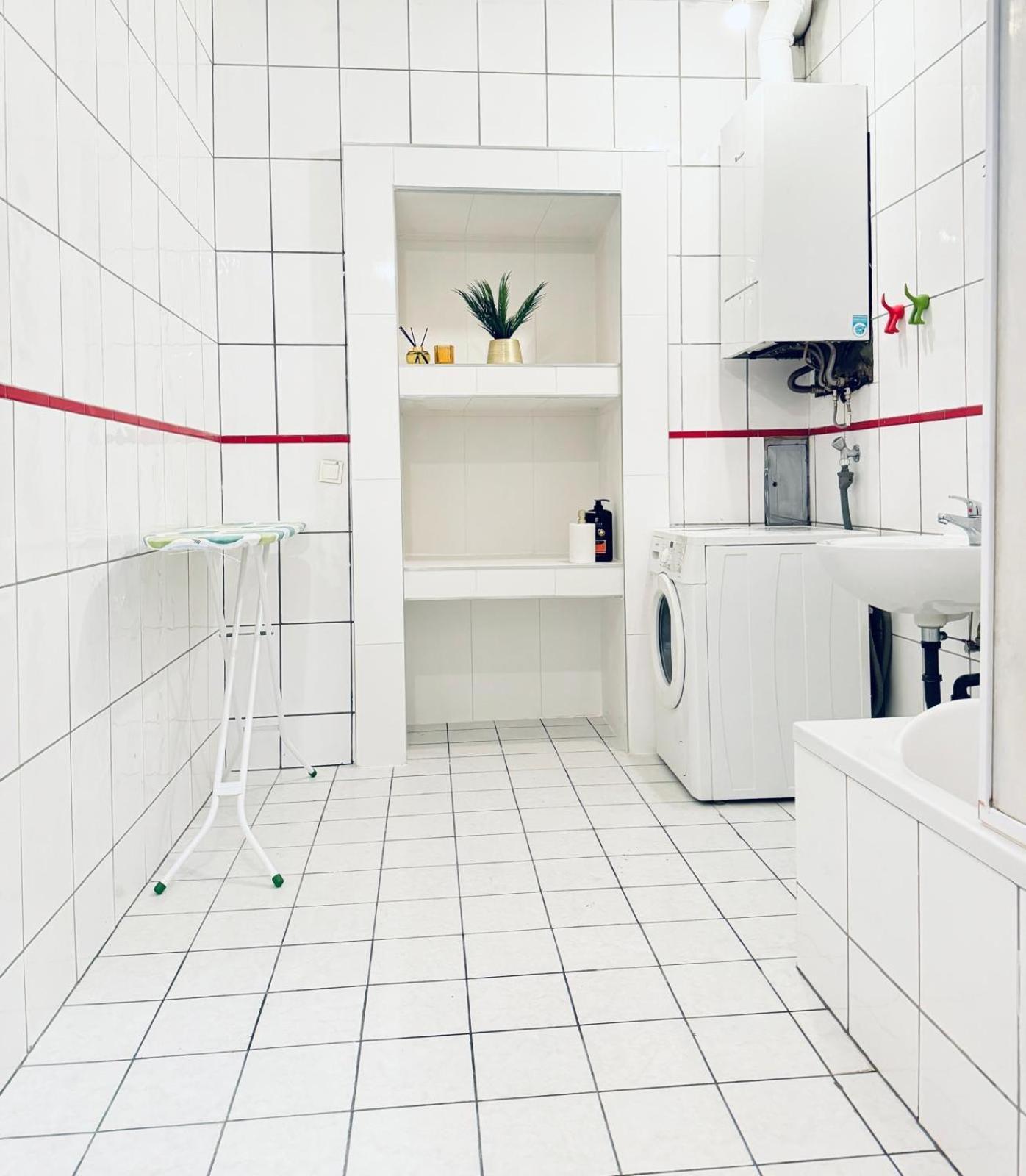 5Br Shared Apt Ideal For Groups 7 Min To Westbahnhof Viena Exterior foto