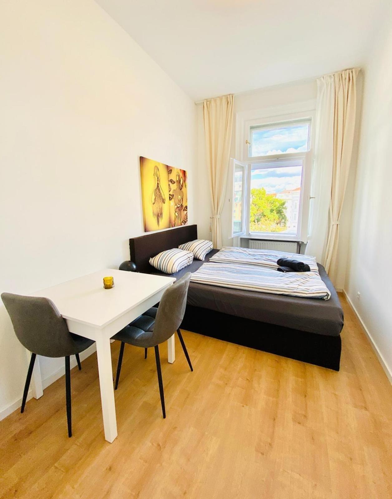 5Br Shared Apt Ideal For Groups 7 Min To Westbahnhof Viena Exterior foto