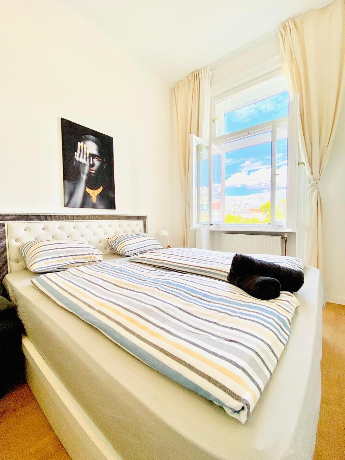 5Br Shared Apt Ideal For Groups 7 Min To Westbahnhof Viena Exterior foto