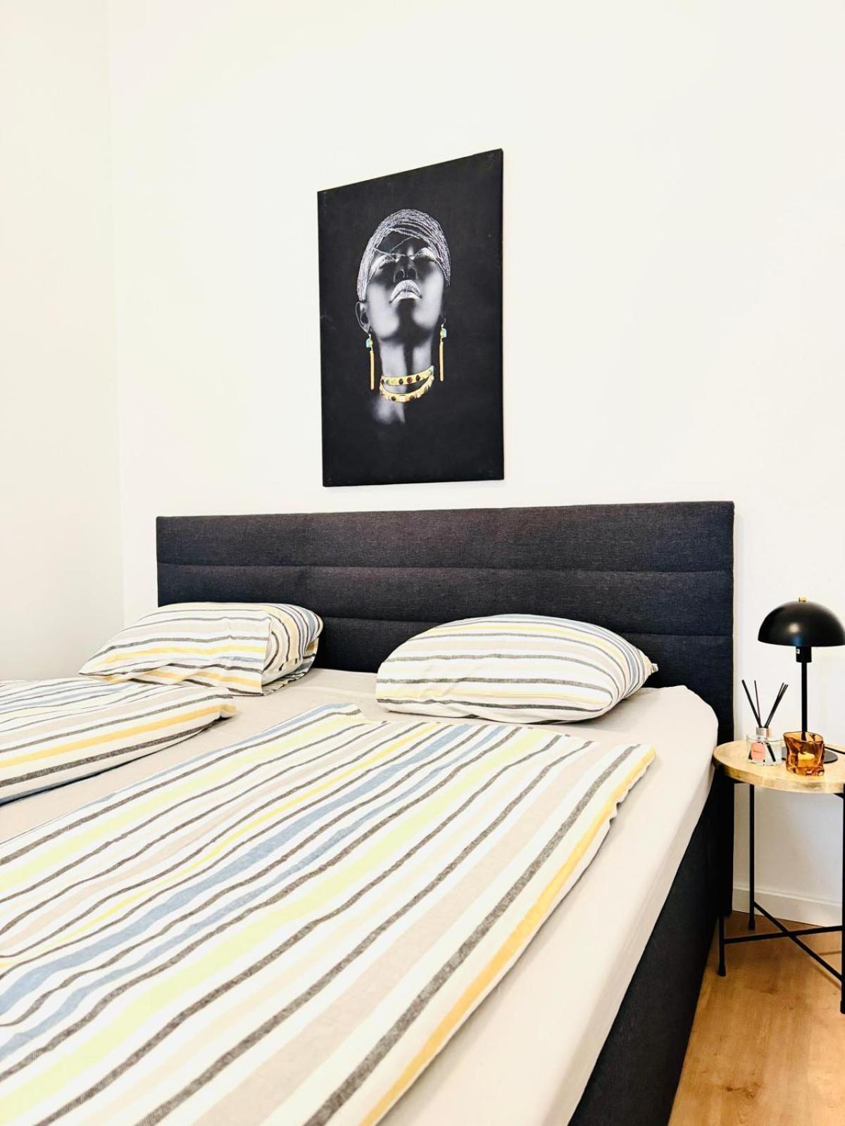 5Br Shared Apt Ideal For Groups 7 Min To Westbahnhof Viena Exterior foto